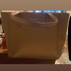 Michael Kors large tan purse